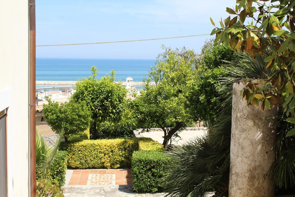 Albergo Villa Vittoria Rodi Garganico Εξωτερικό φωτογραφία