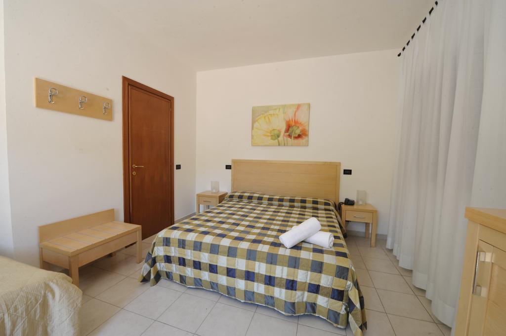 Albergo Villa Vittoria Rodi Garganico Εξωτερικό φωτογραφία
