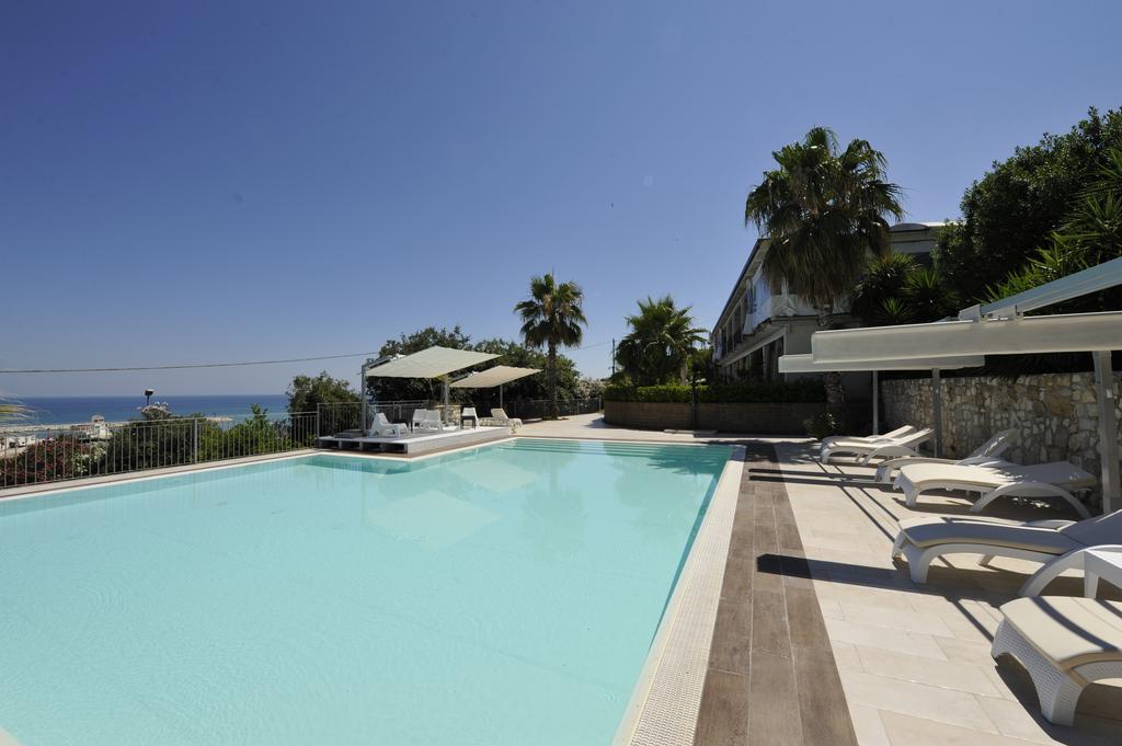 Albergo Villa Vittoria Rodi Garganico Εξωτερικό φωτογραφία