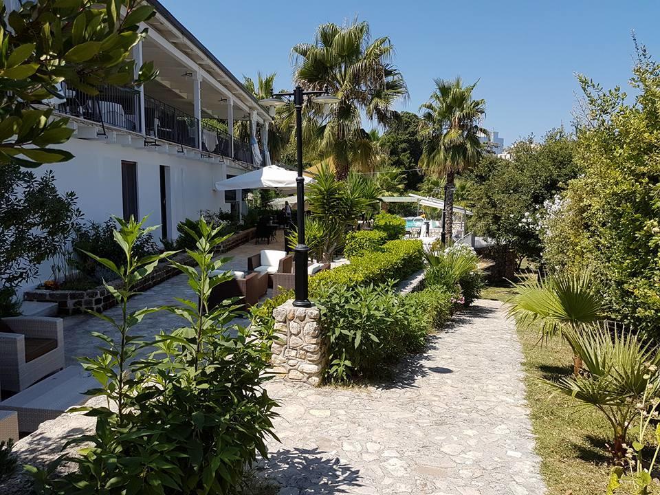 Albergo Villa Vittoria Rodi Garganico Εξωτερικό φωτογραφία