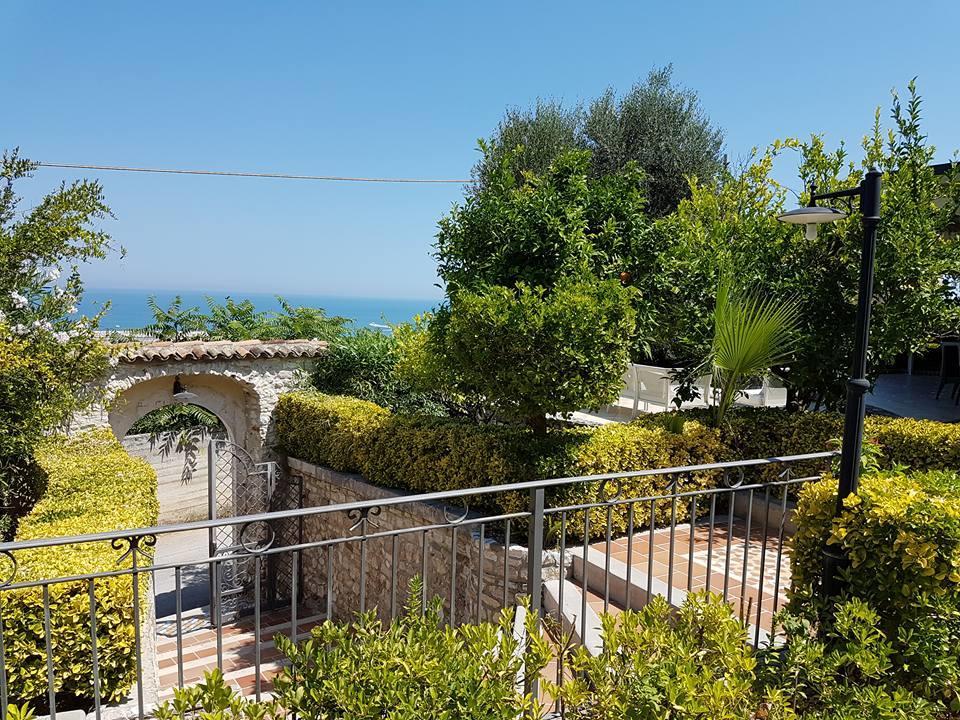Albergo Villa Vittoria Rodi Garganico Εξωτερικό φωτογραφία